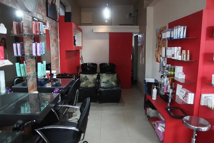 Natural Image hair and Beauty salon photo 2