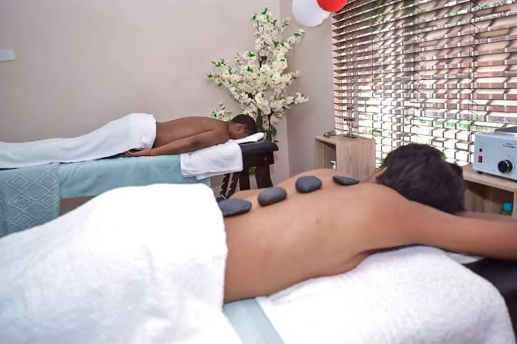 La luz health and wellness spa photo 2