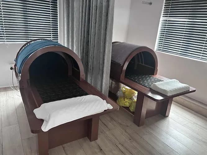 Queen health spa