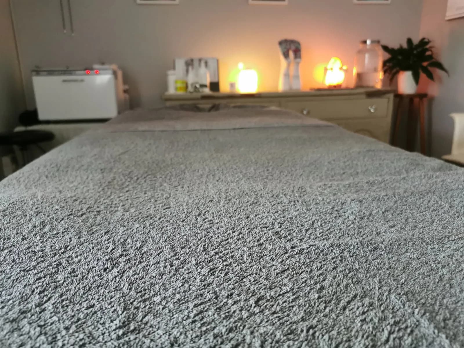 Melissa Ireland - Therapeutic Reflexologist and massage therapist