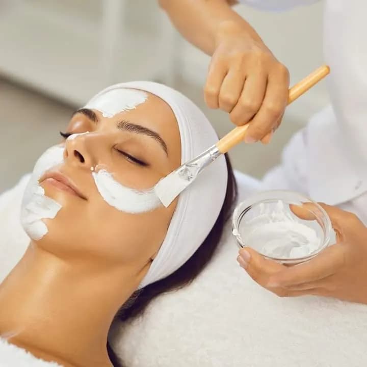 Herlaai - BEAUTY TREATMENTS