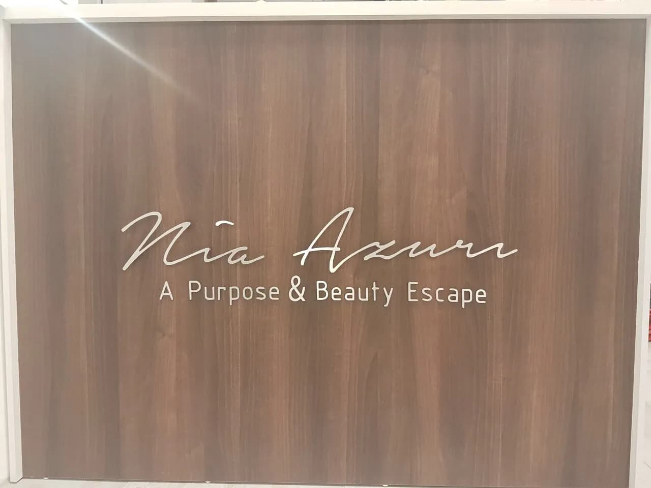 Nia Azuri