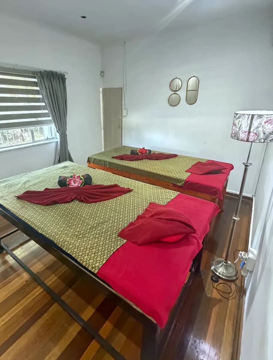 Aileen thai Massage, East london