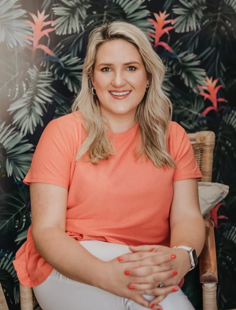 Dr Carmen Hawker (Hawker Chiropractic)
