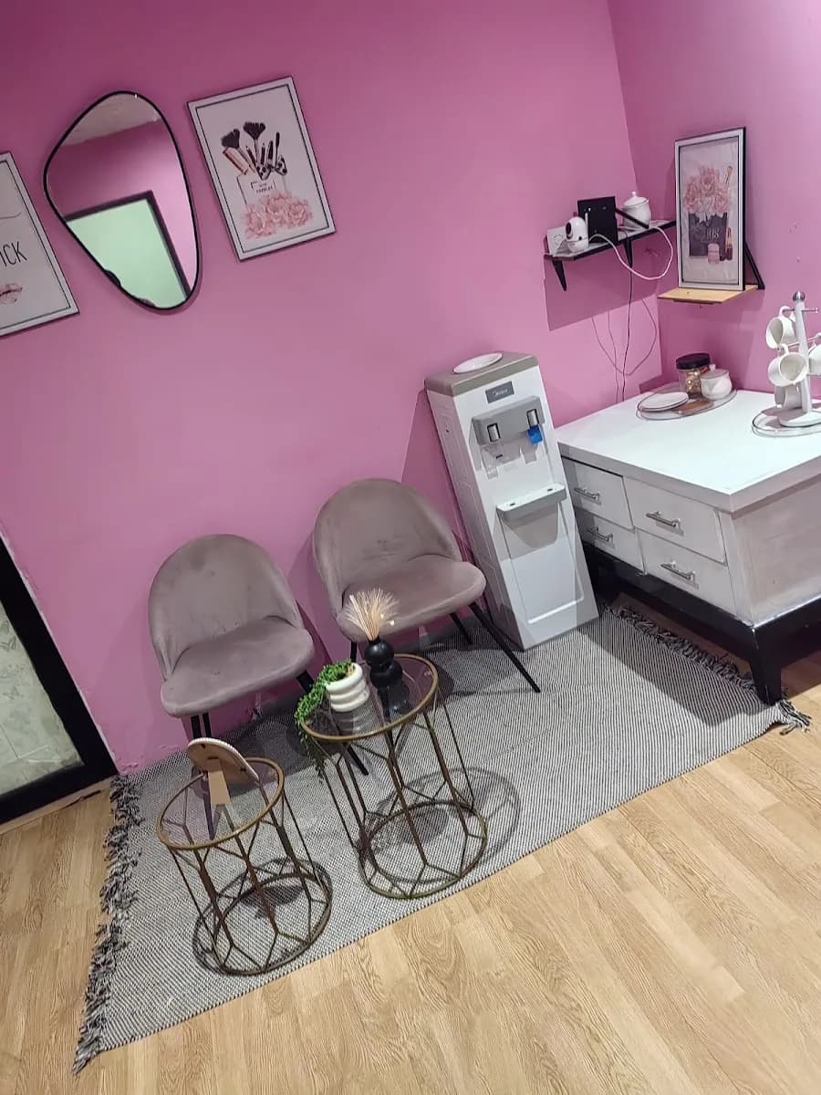 Healing Hands Day Spa(ferndale)