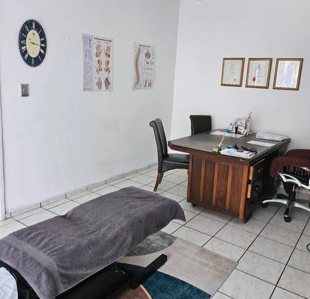 Dr Miriam Stoltz Chiropractor