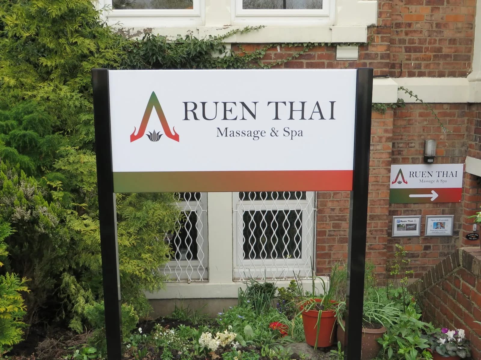Ruen Thai Massage & Spa