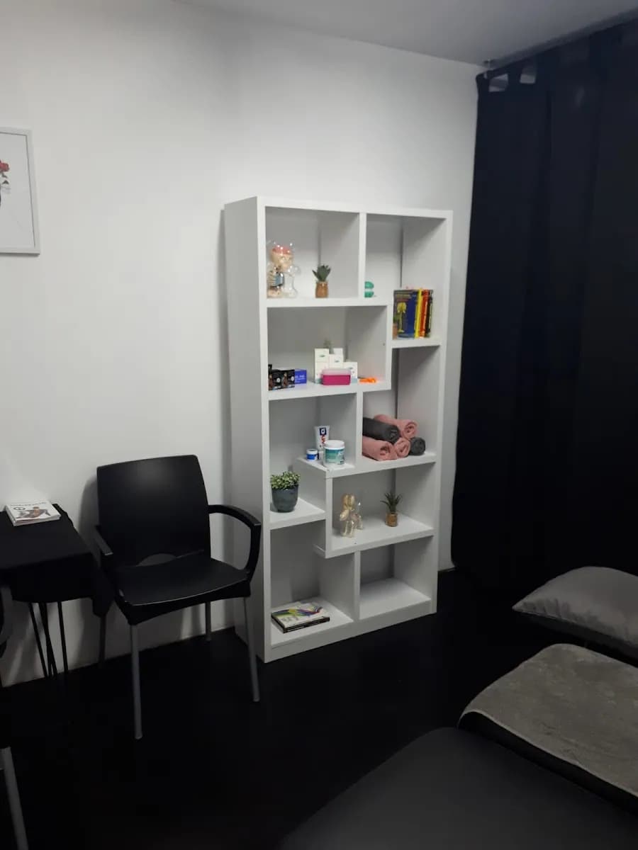 Dr Kirsty Wyer Chiropractor