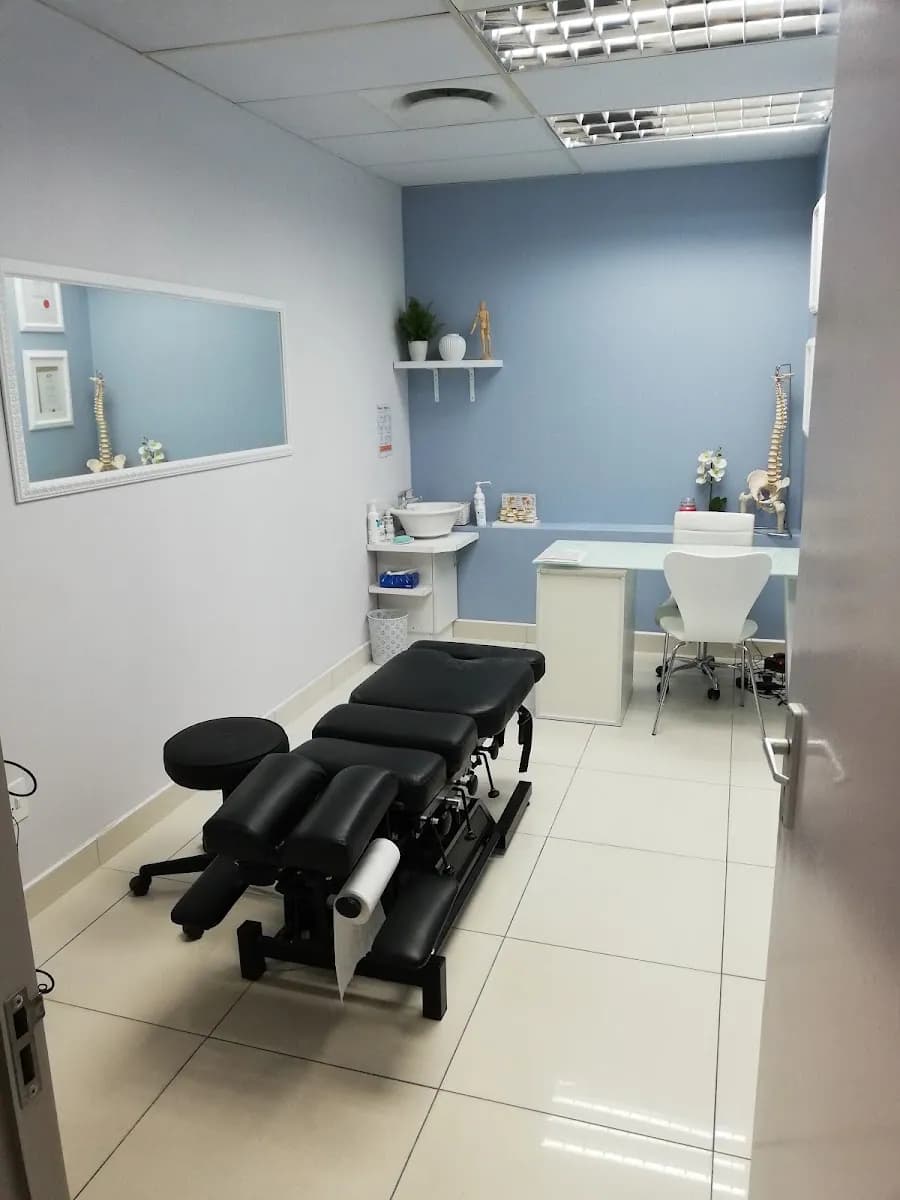 Dr Charlize Jonker- Healing Hands Chiropractic Health Centre