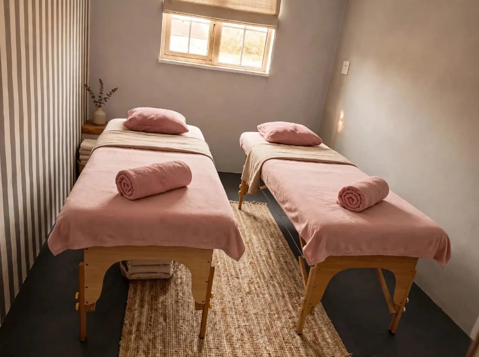 Memz Aesthetics mobile and fixed spa