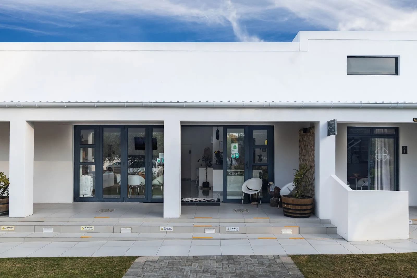 Oudtshoorn- Karoo Retreat- Self Catering Accommodation