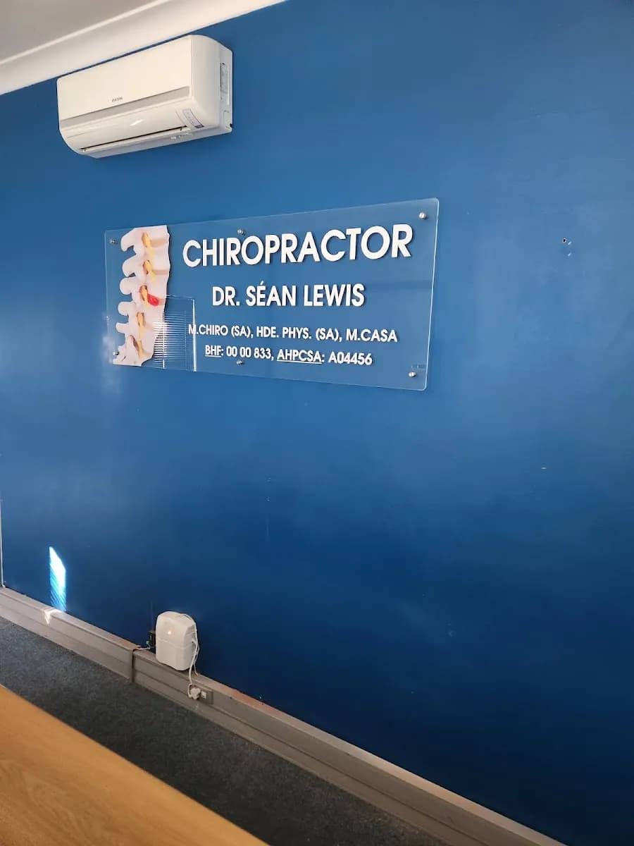 Dr. Séan R. Lewis