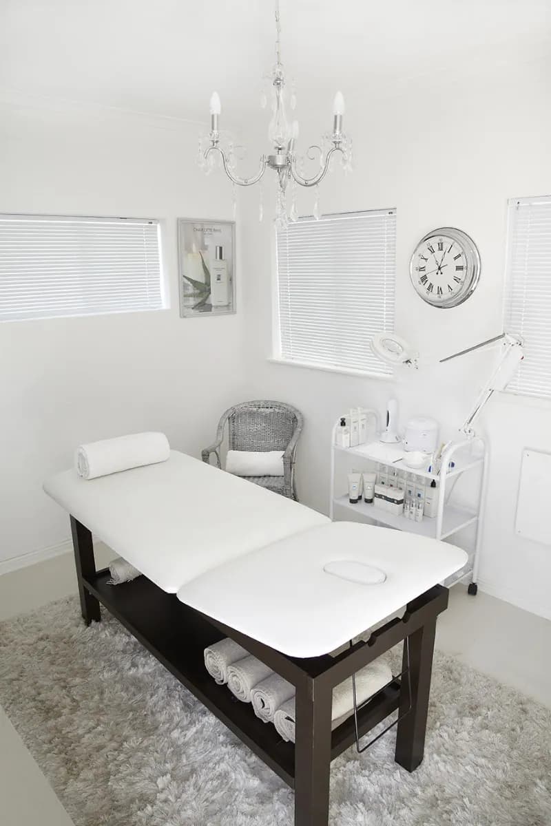 Joan Wells Beauty Salon for Women