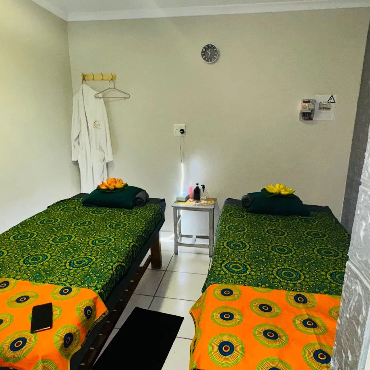 Neodin Massage Parlour