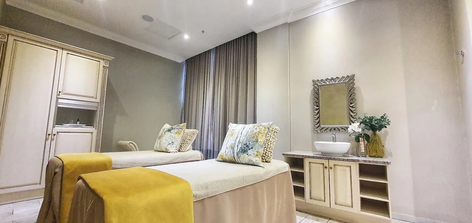 Camelot Spa Central Square Menlyn Maine