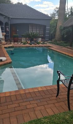 AF1QipNtUXbmdLrrO9QCqX Un241KcaCfUKZ26rR8ViBw800 h500 k no