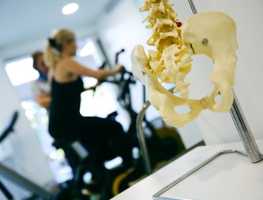 AF1QipOklXF04OTUFpxByDjUwsrPubu0Bdn6uVHSsYykw800 h500 k no