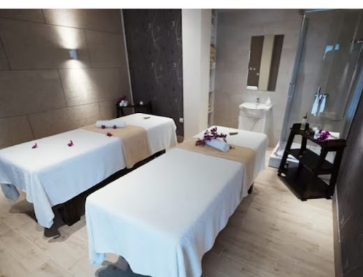 AF1QipP n1I 2rLgcIDj32Guo4t Zv50JxABgGKKm0Yw800 h500 k no